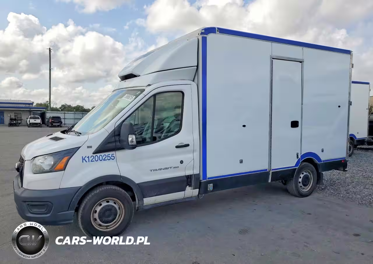 2020 Ford Transit Delivery Truck