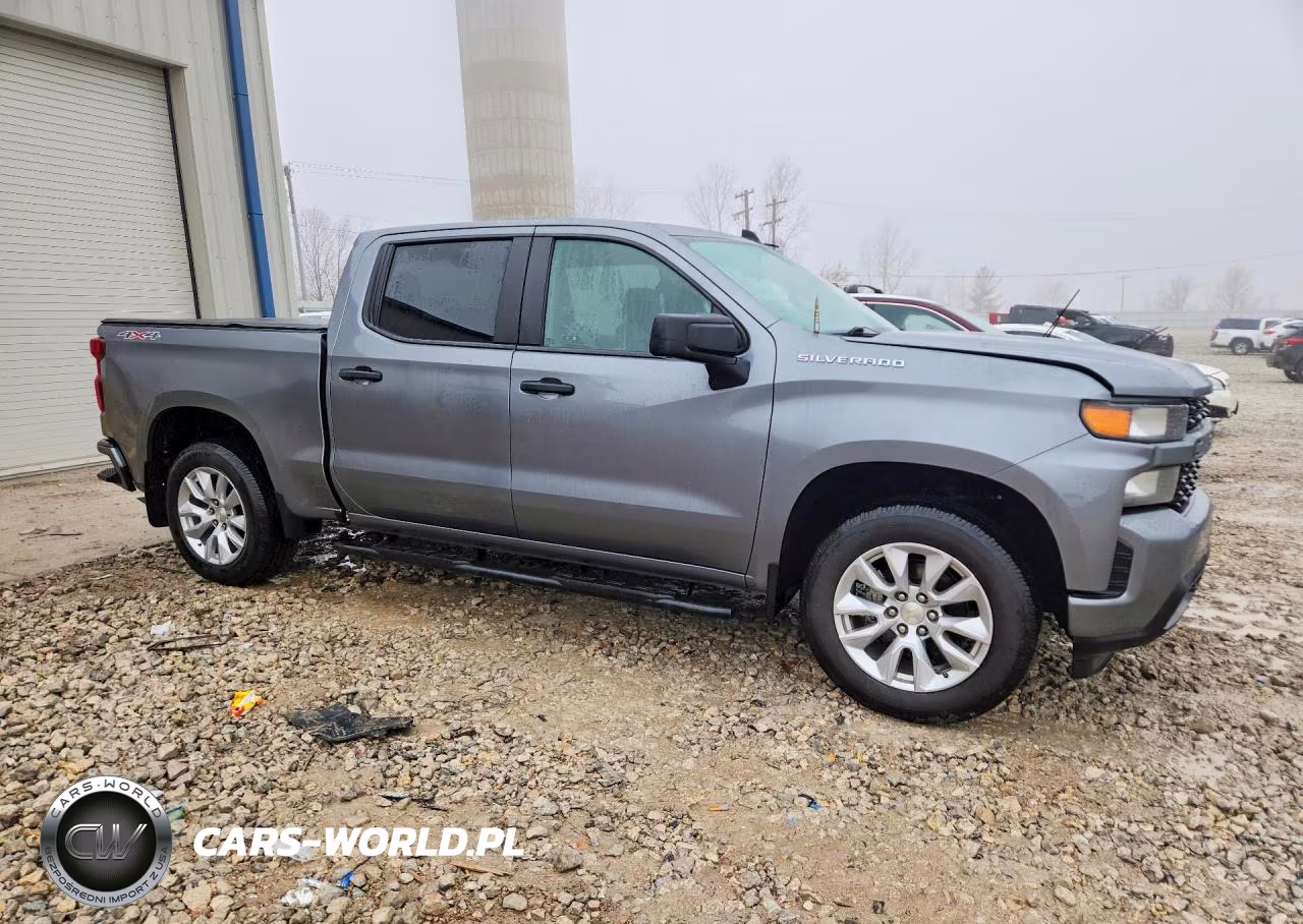 2021 Chevrolet Silverado K1500 Custom VIN:1GCPYBEK3MZ291236 - 4
