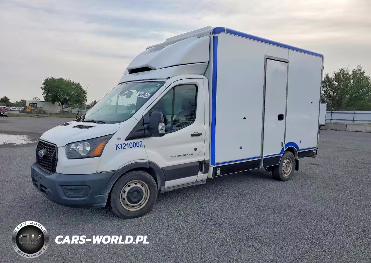 2020 Ford Transit Delivery Truck