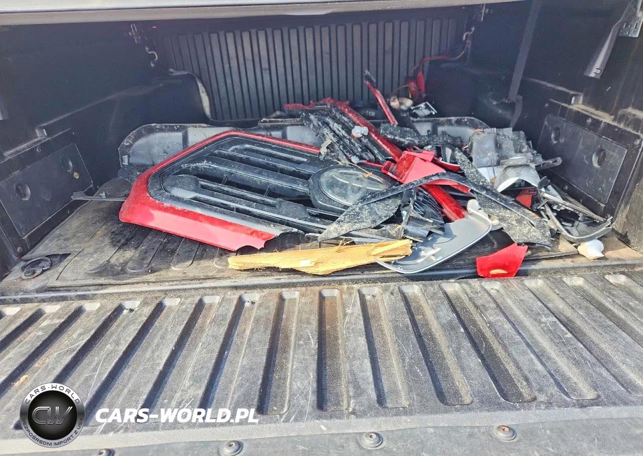 2018 Toyota Tacoma Sr V6 VIN:3TMCZ5AN8JM173337 - 12