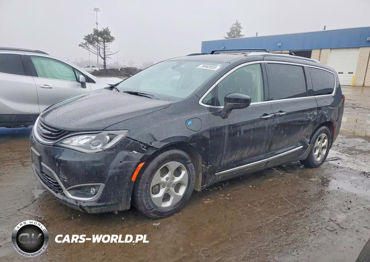 2018 Chrysler Pacifica Hybrid Touring L