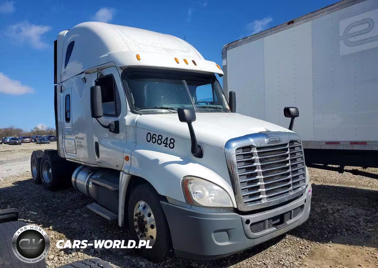 2012 Freightliner Cascadia Semi Truck