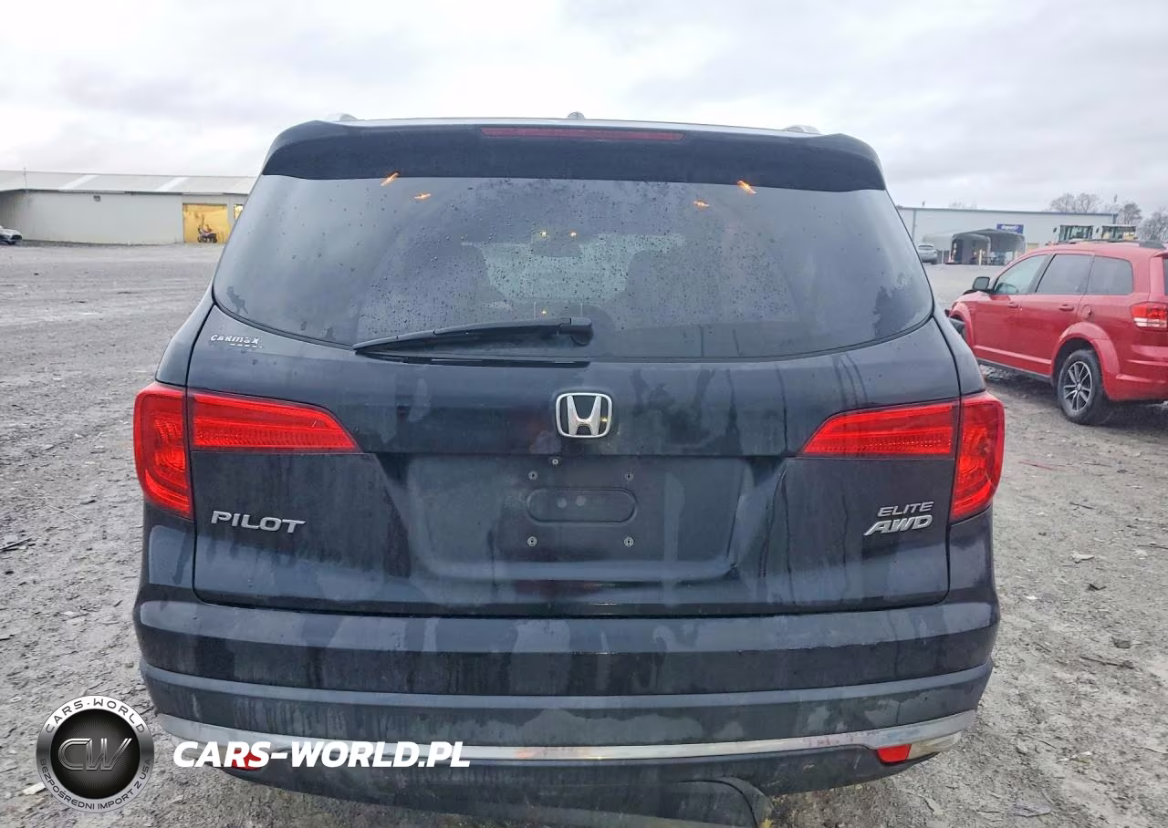 2018 Honda Pilot Elite VIN:5FNYF6H0XJB009915 - 6