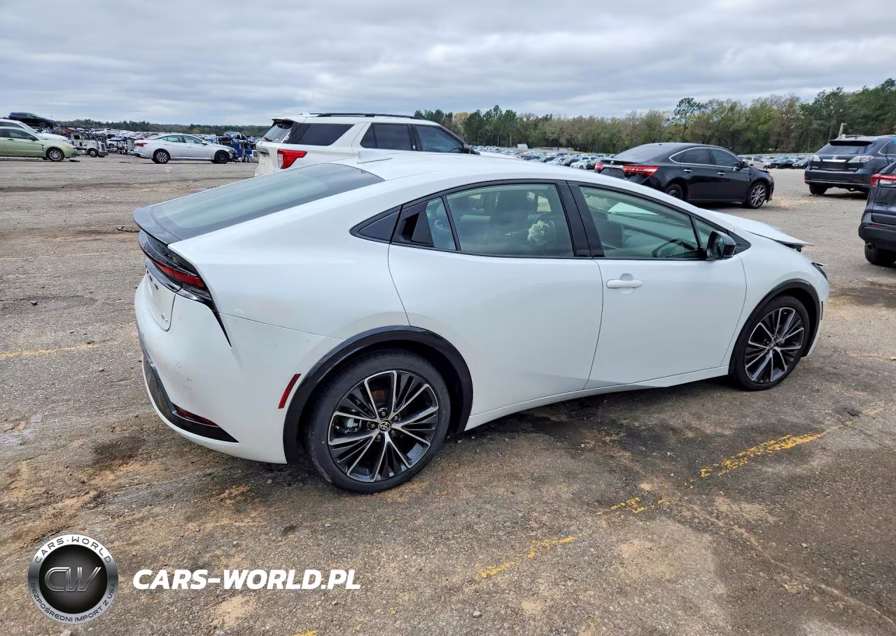 2025 Toyota Prius Xle VIN:JTDACAAU6S3060773 - 3