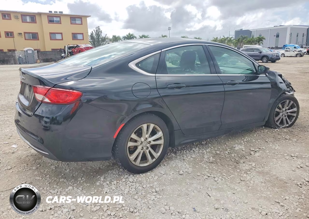 2015 Chrysler 200 Limited VIN:1C3CCCABXFN576409 - 3