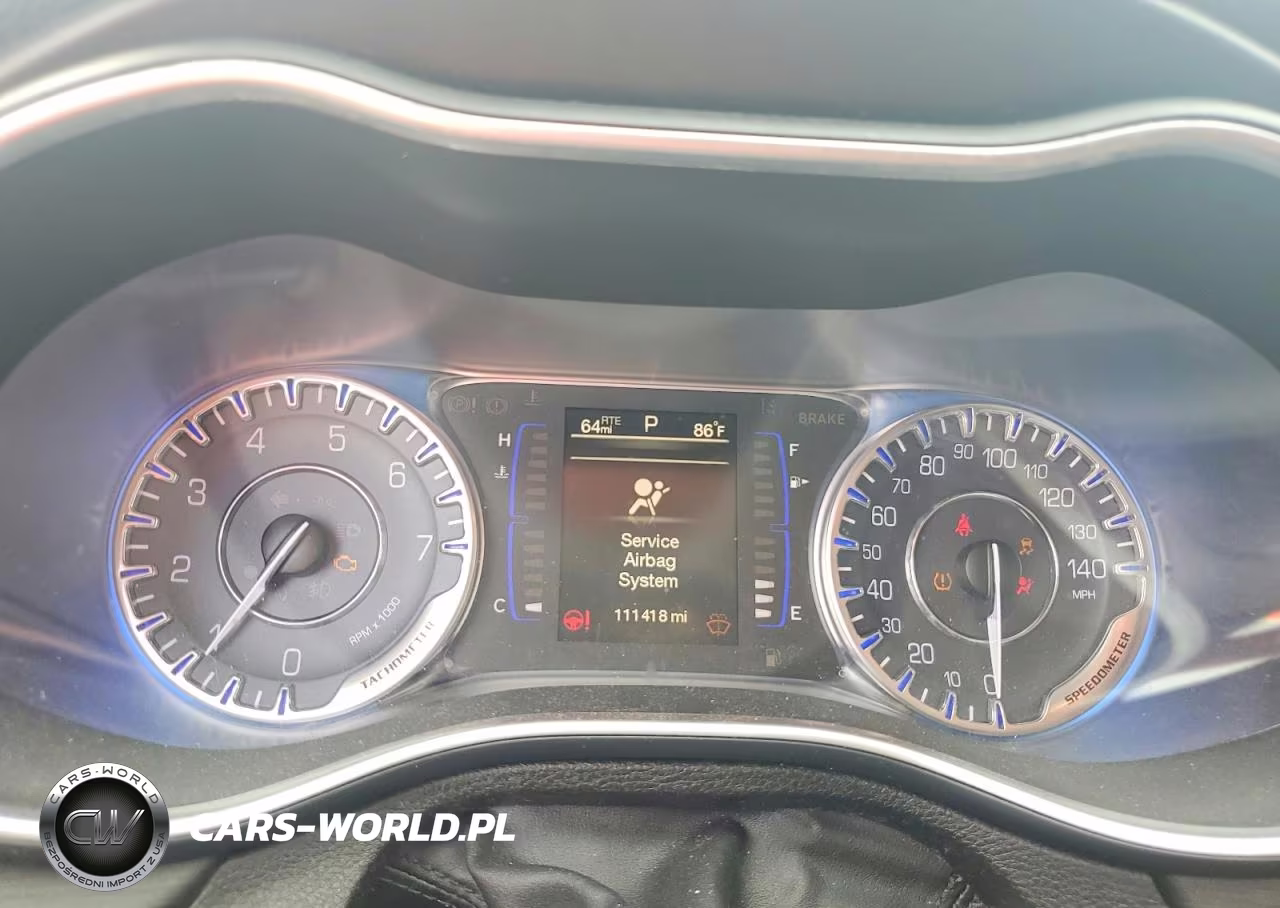 2015 Chrysler 200 Limited VIN:1C3CCCABXFN576409 - 9