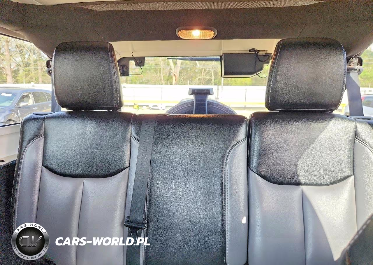 2015 Jeep Wrangler Unlimited Sport VIN:1C4BJWDG9FL538171 - 10