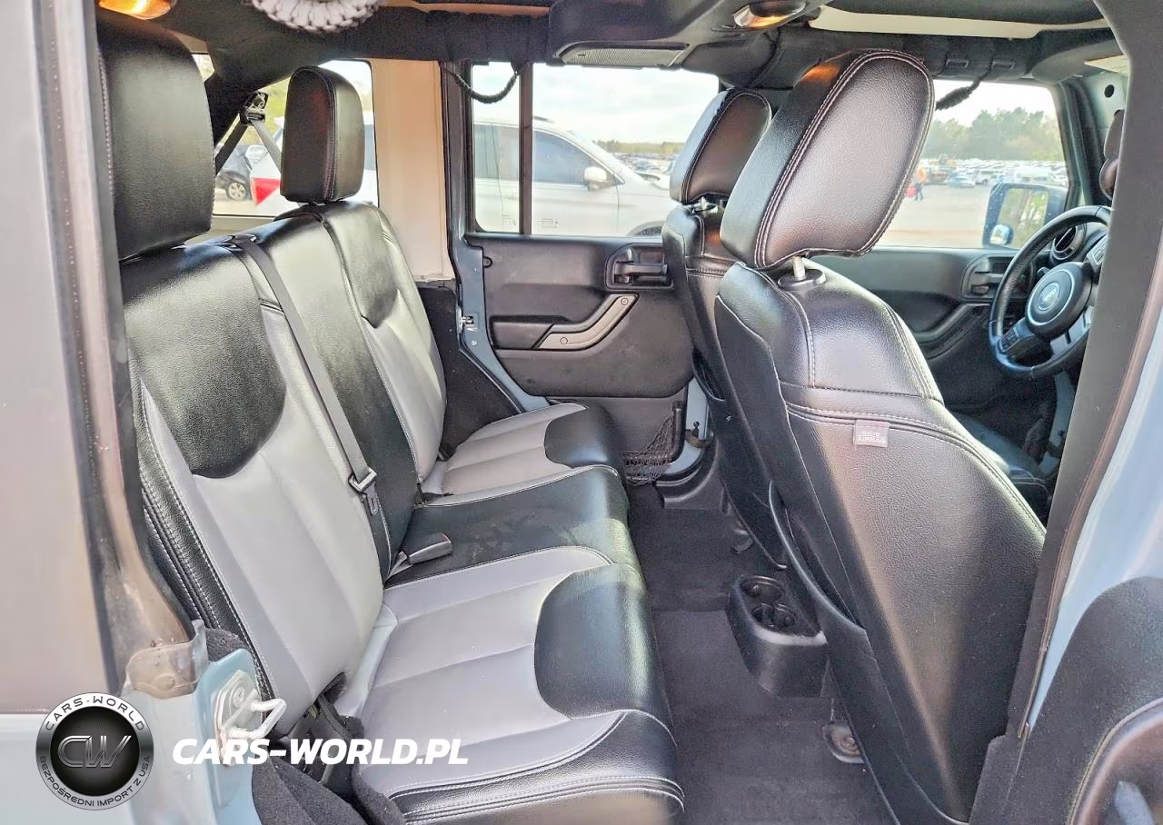 2015 Jeep Wrangler Unlimited Sport VIN:1C4BJWDG9FL538171 - 11