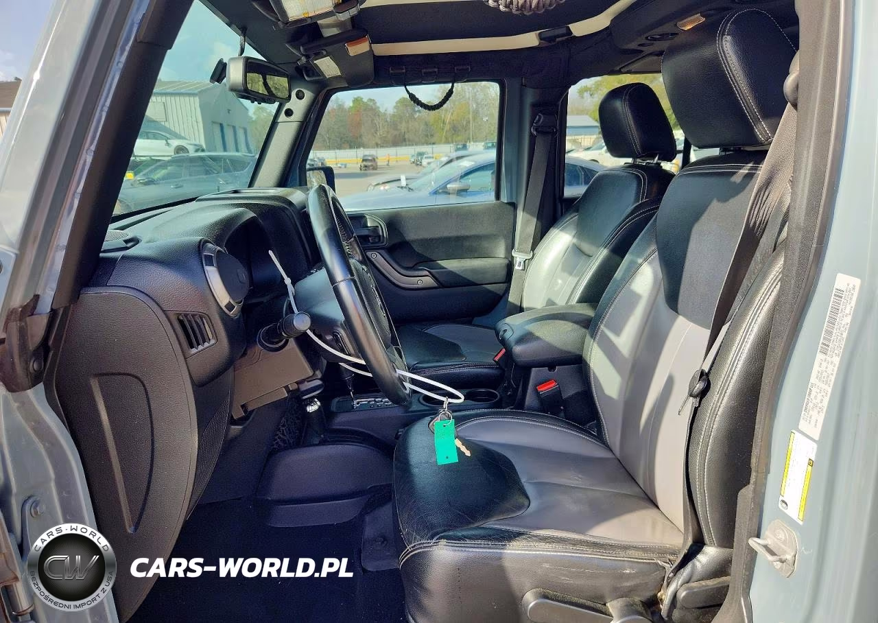 2015 Jeep Wrangler Unlimited Sport VIN:1C4BJWDG9FL538171 - 7