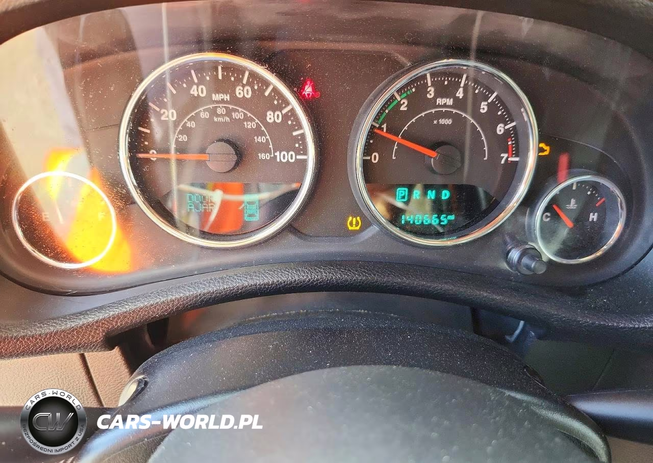 2015 Jeep Wrangler Unlimited Sport VIN:1C4BJWDG9FL538171 - 9