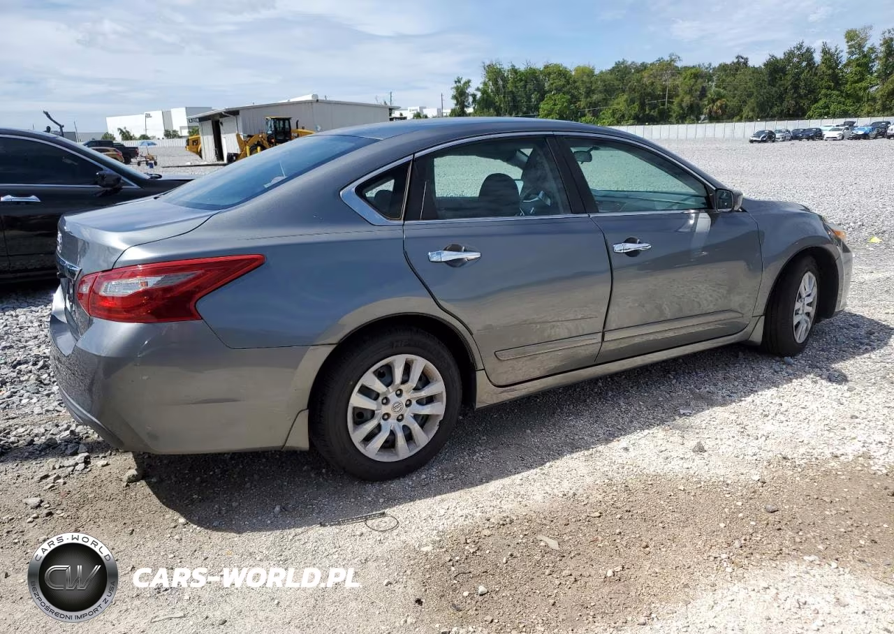 2018 Nissan Altima 2.5 VIN:1N4AL3AP7JC293975 - 3