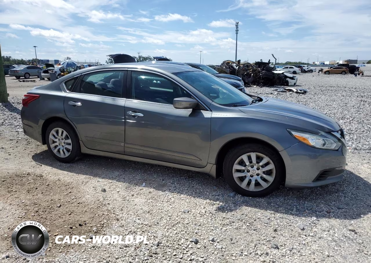 2018 Nissan Altima 2.5 VIN:1N4AL3AP7JC293975 - 4