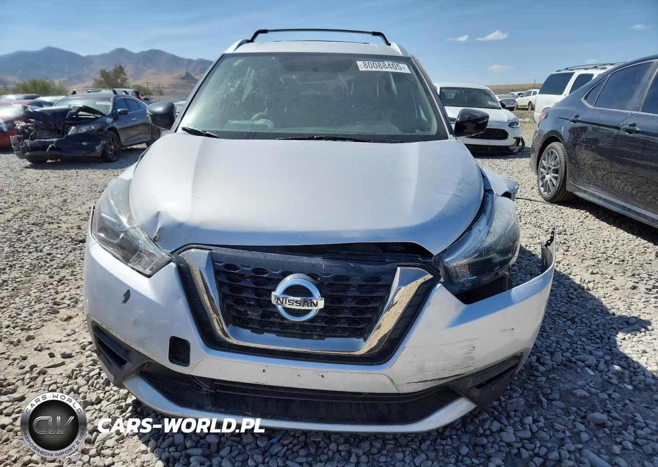 2019 Nissan Kicks Sr VIN:3N1CP5CU7KL499831 - 5