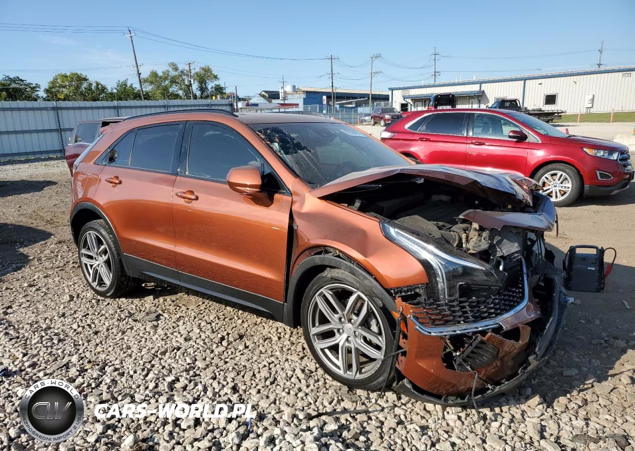 2019 Cadillac Xt4 Sport VIN:1GYFZFR42KF103746 - 4