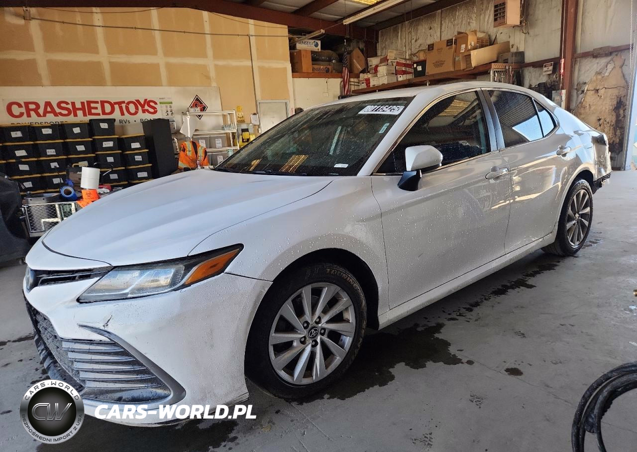 2021 Toyota Camry Le