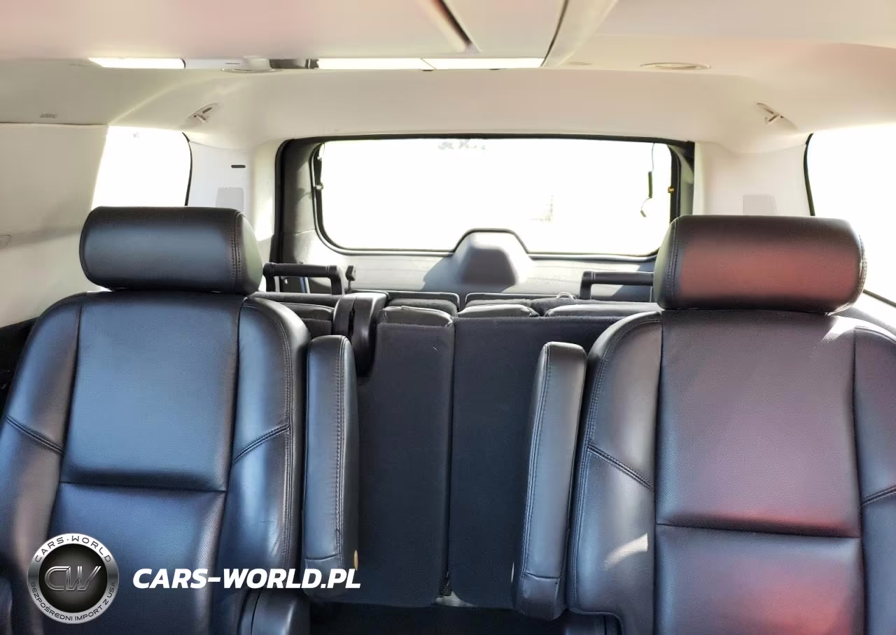 2008 Cadillac Escalade Luxury VIN:1GYFK63858R130592 - 10