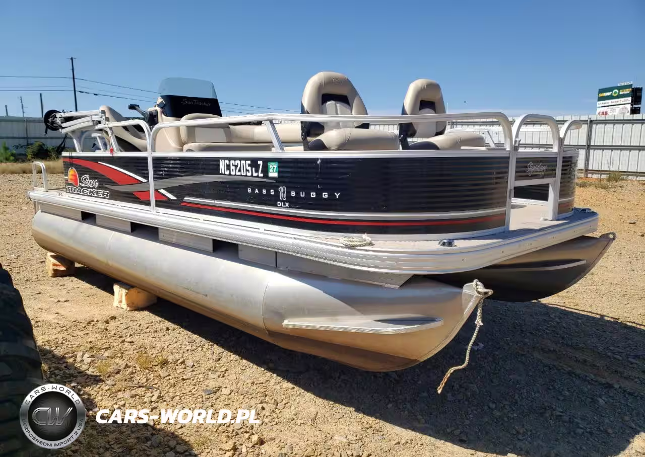 2013 Sun Tracker Boat - Boats