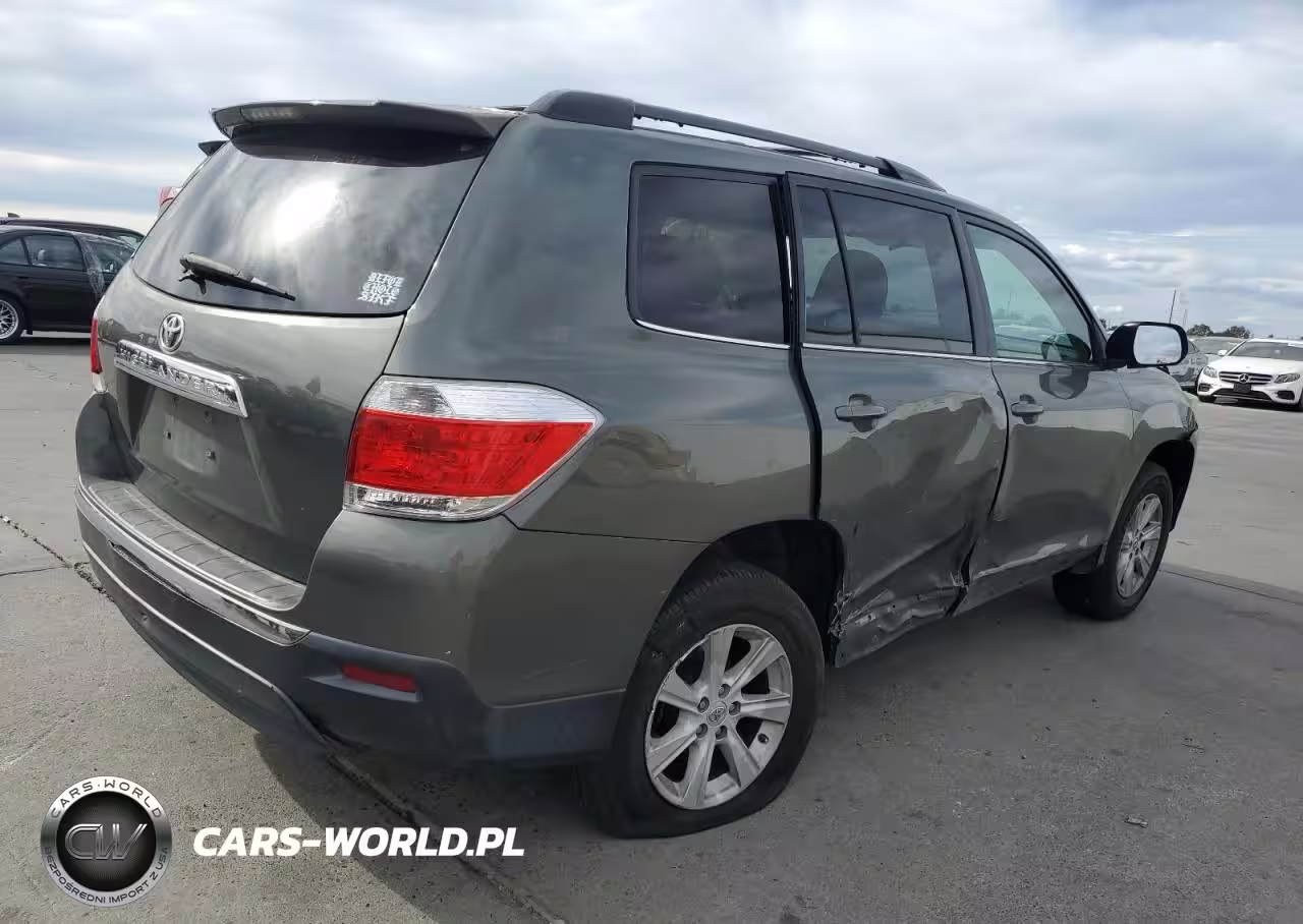 2013 Toyota Highlander Base VIN:5TDZK3EH6DS115061 - 3