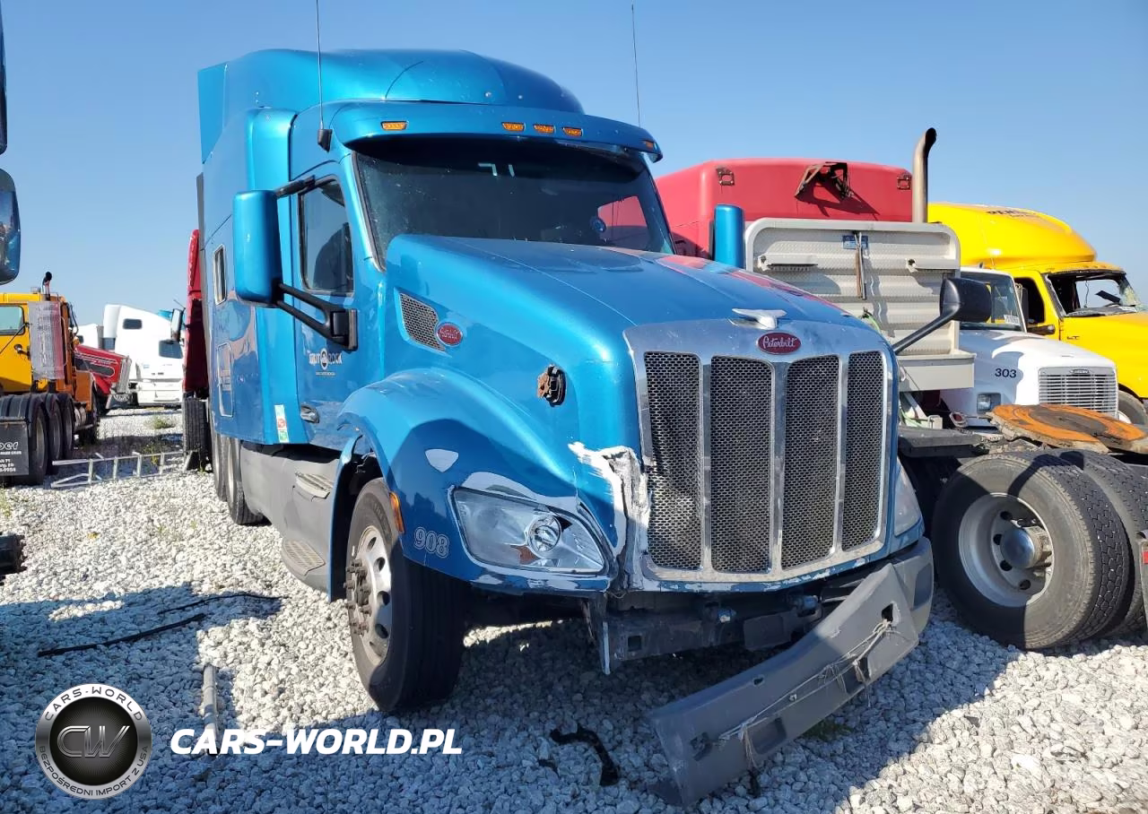 2017 Peterbilt 579 Semi Truck