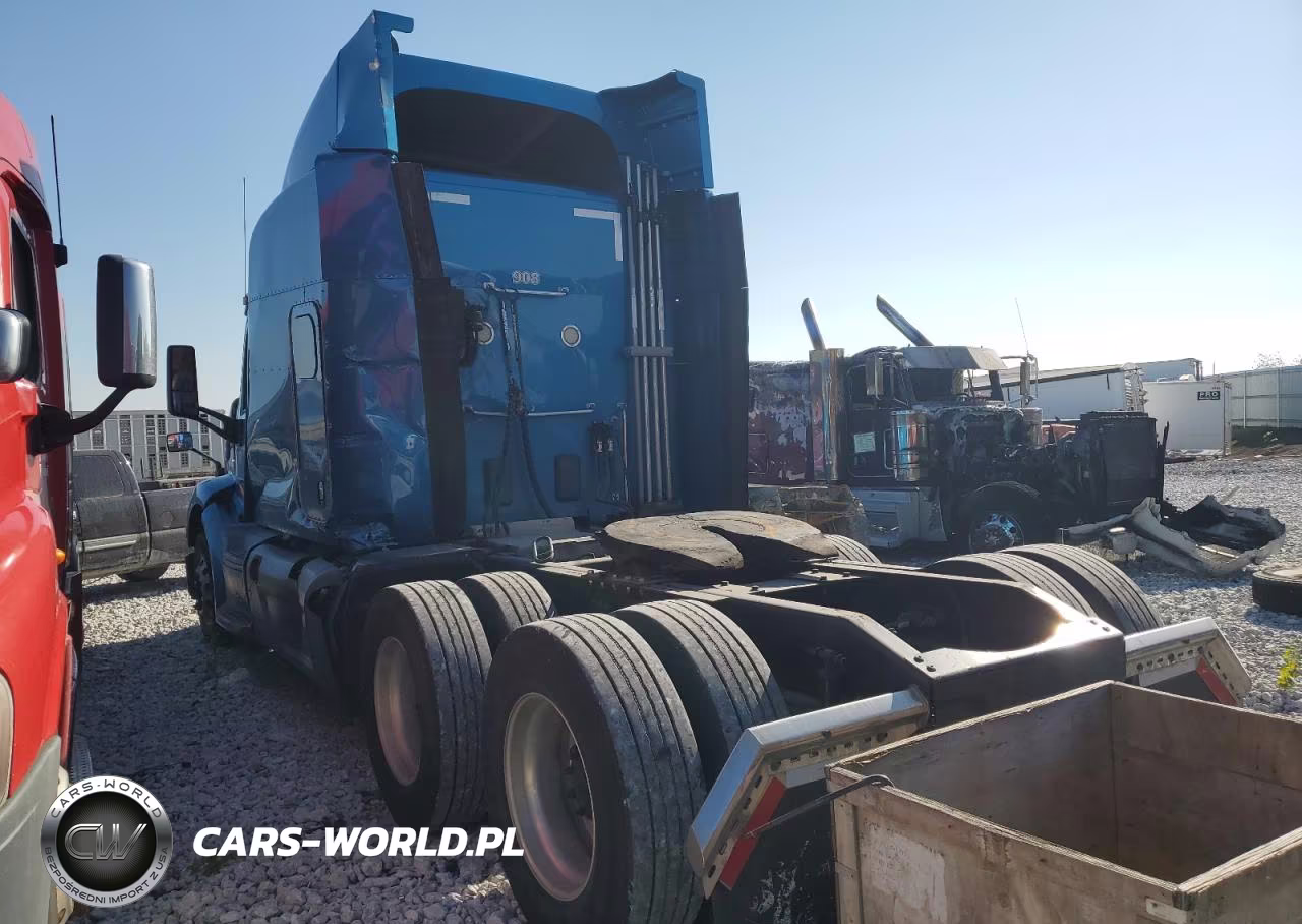 2017 Peterbilt 579 Semi Truck VIN:1XPBD49X2HD362340 - 3