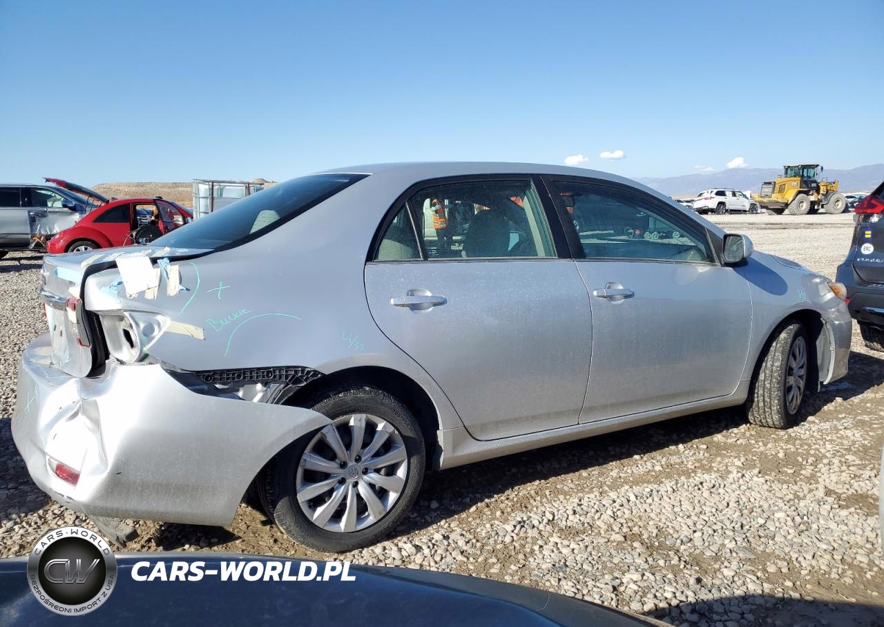 2013 Toyota Corolla Base VIN:2T1BU4EE5DC930190 - 3