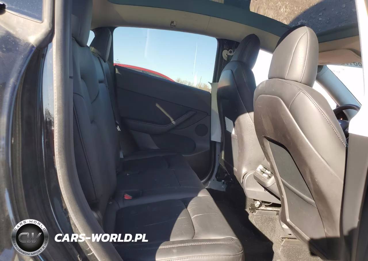 2020 Tesla Model Y VIN:5YJYGDEE4LF025709 - 11