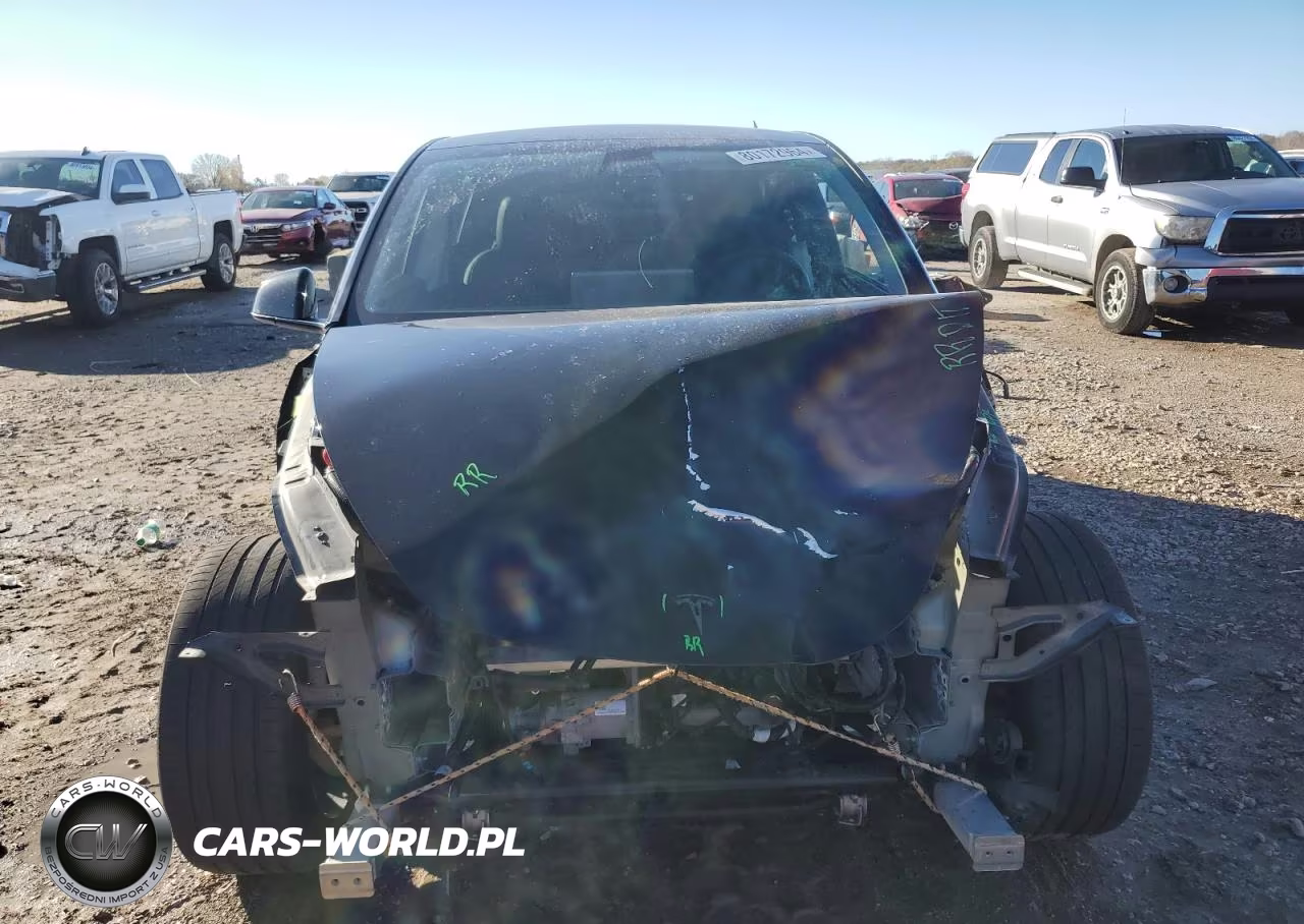 2020 Tesla Model Y VIN:5YJYGDEE4LF025709 - 5