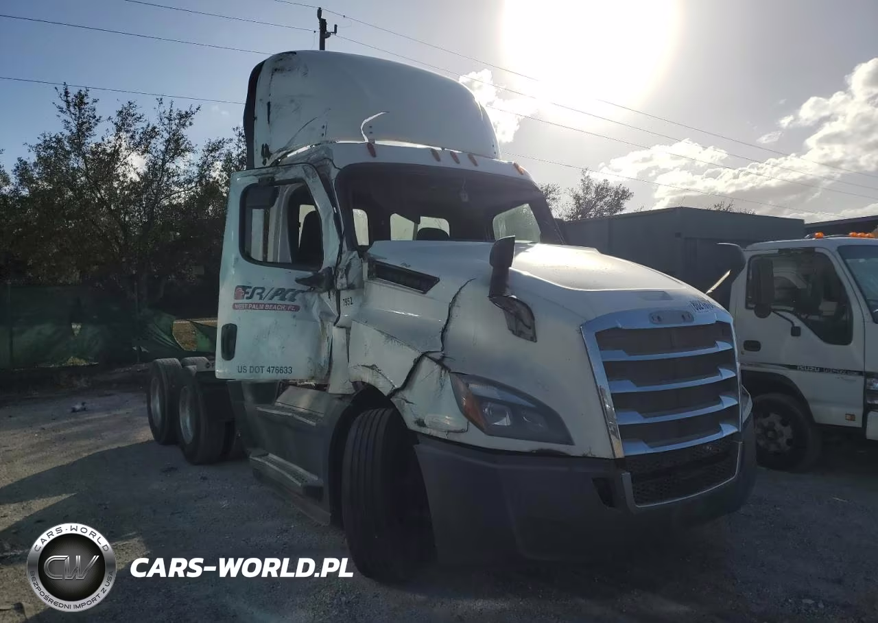 2018 Freightliner Cascadia 126