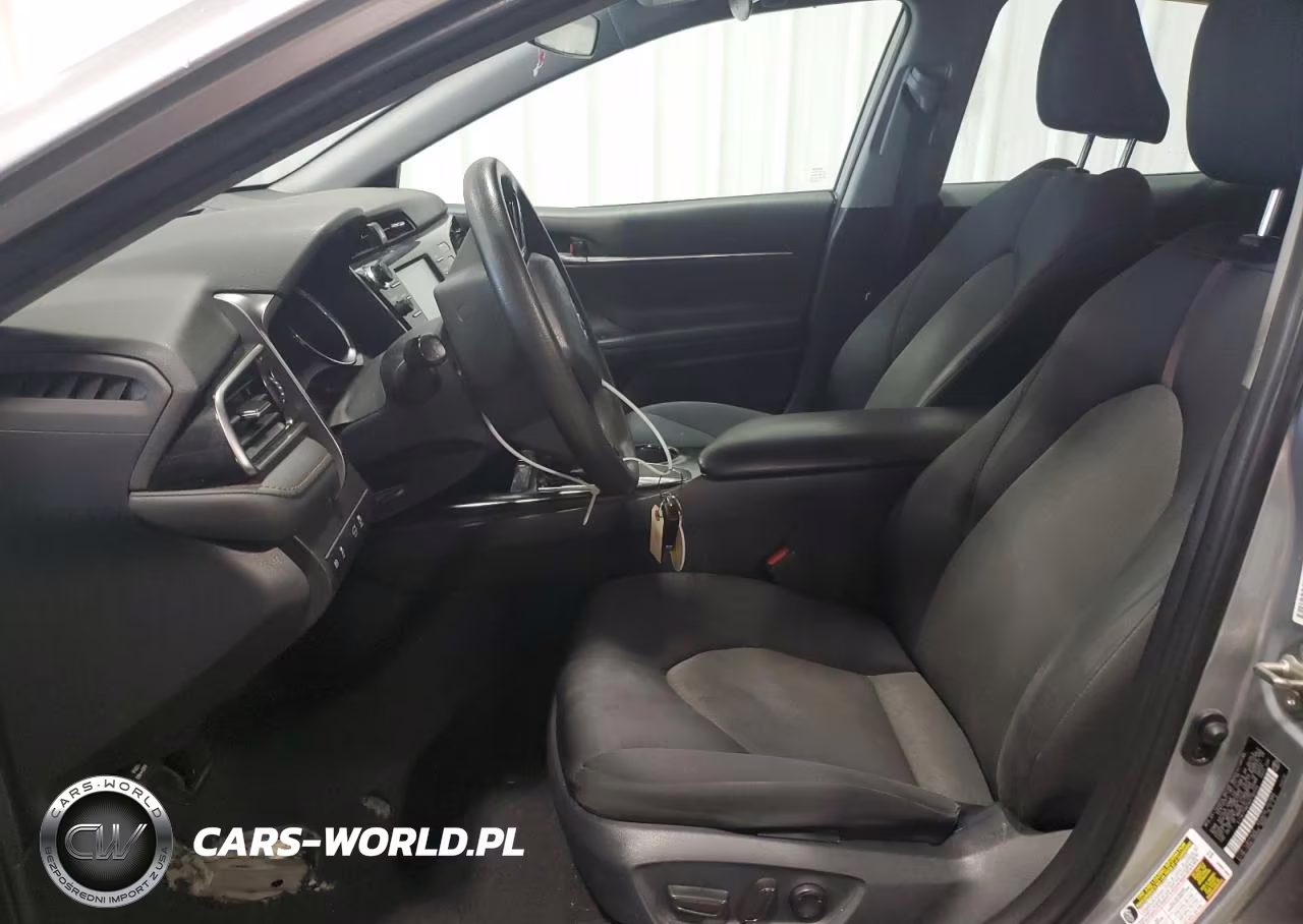 2019 Toyota Camry Le VIN:4T1B11HK5KU792204 - 7