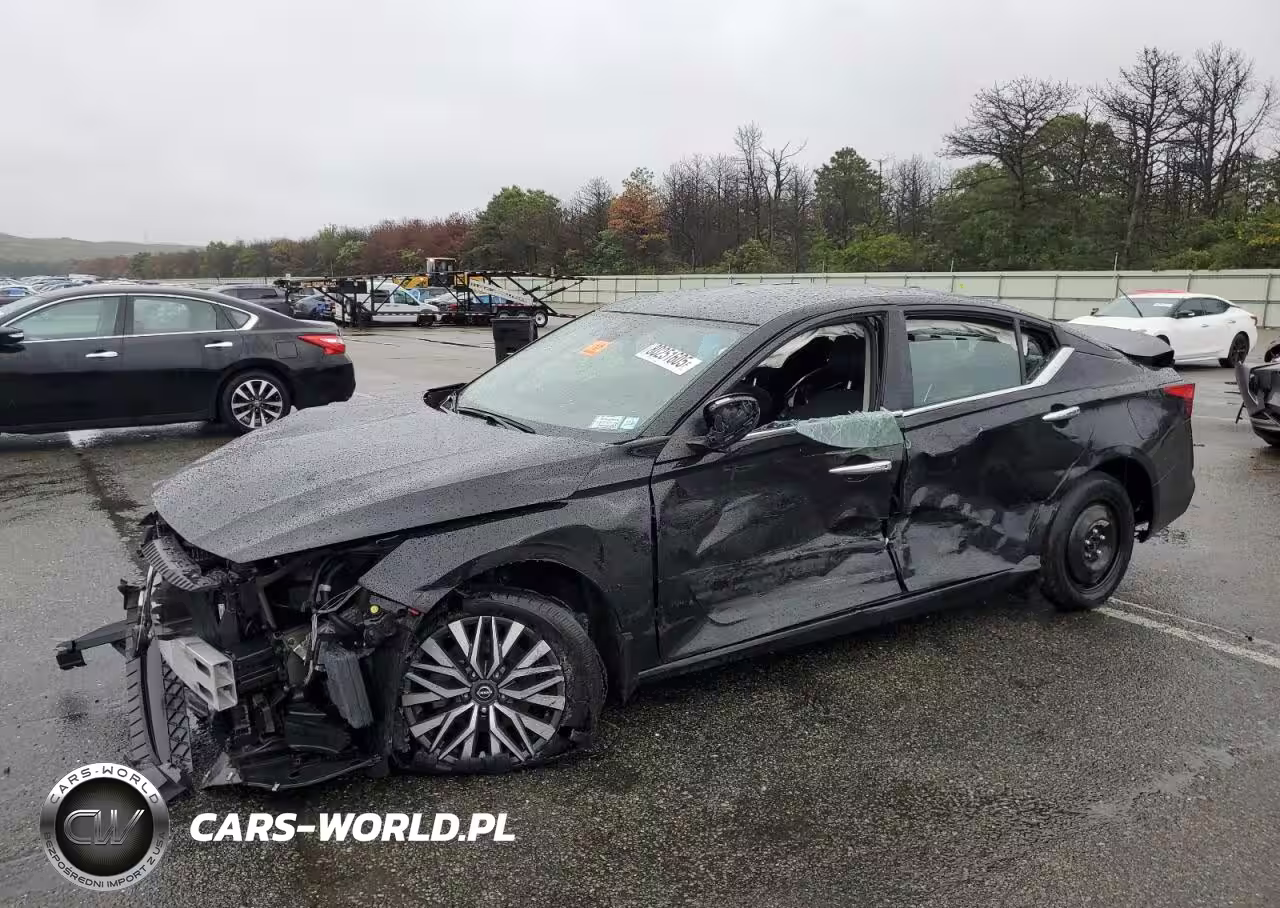 2023 Nissan Altima Sv