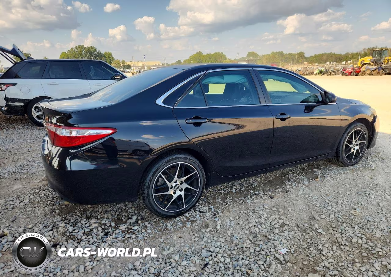 2016 Toyota Camry Se VIN:4T1BF1FK3GU197427 - 3