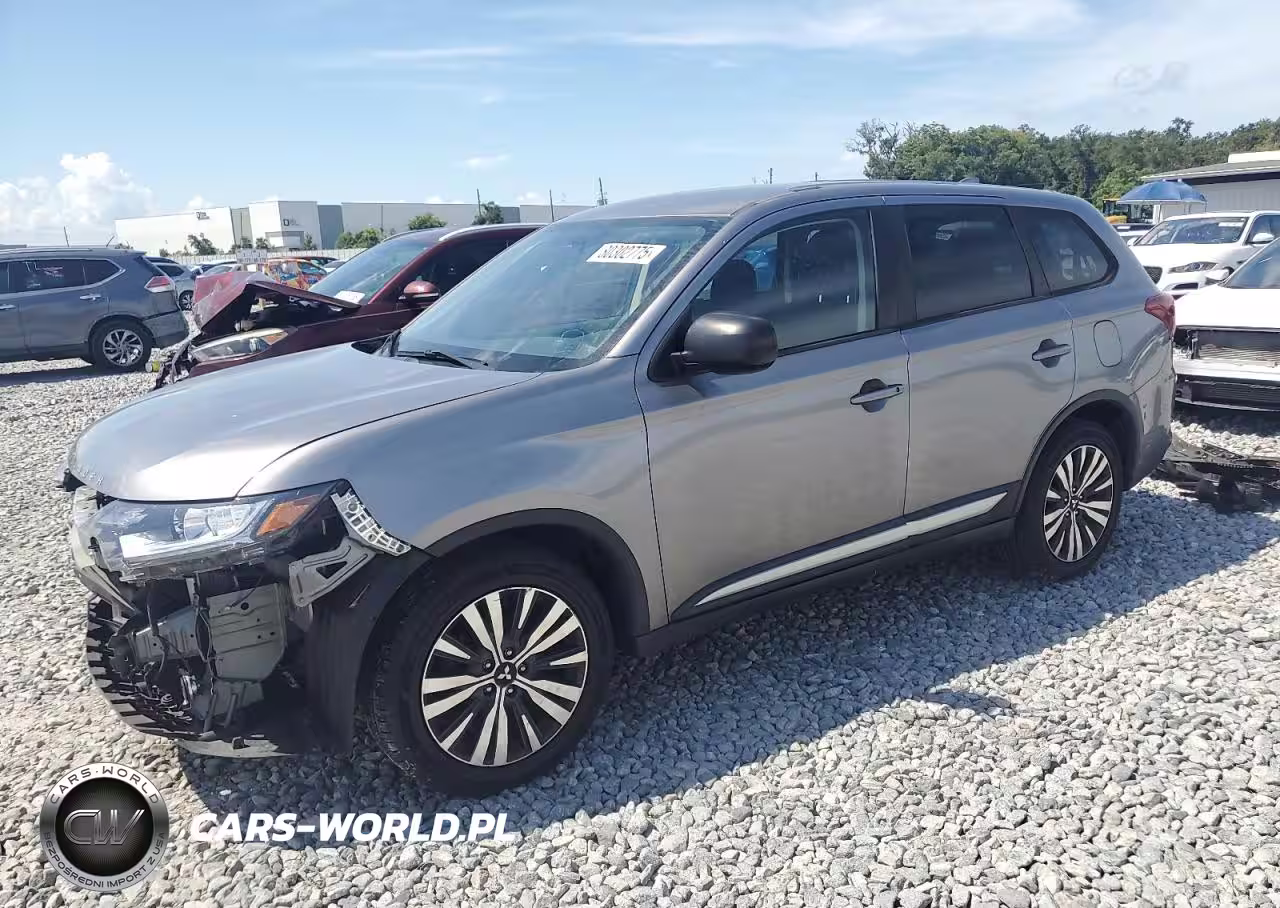 2020 Mitsubishi Outlander Es