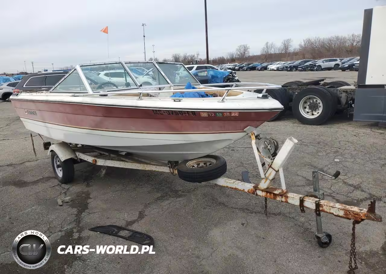 1984 RINKER BOAT