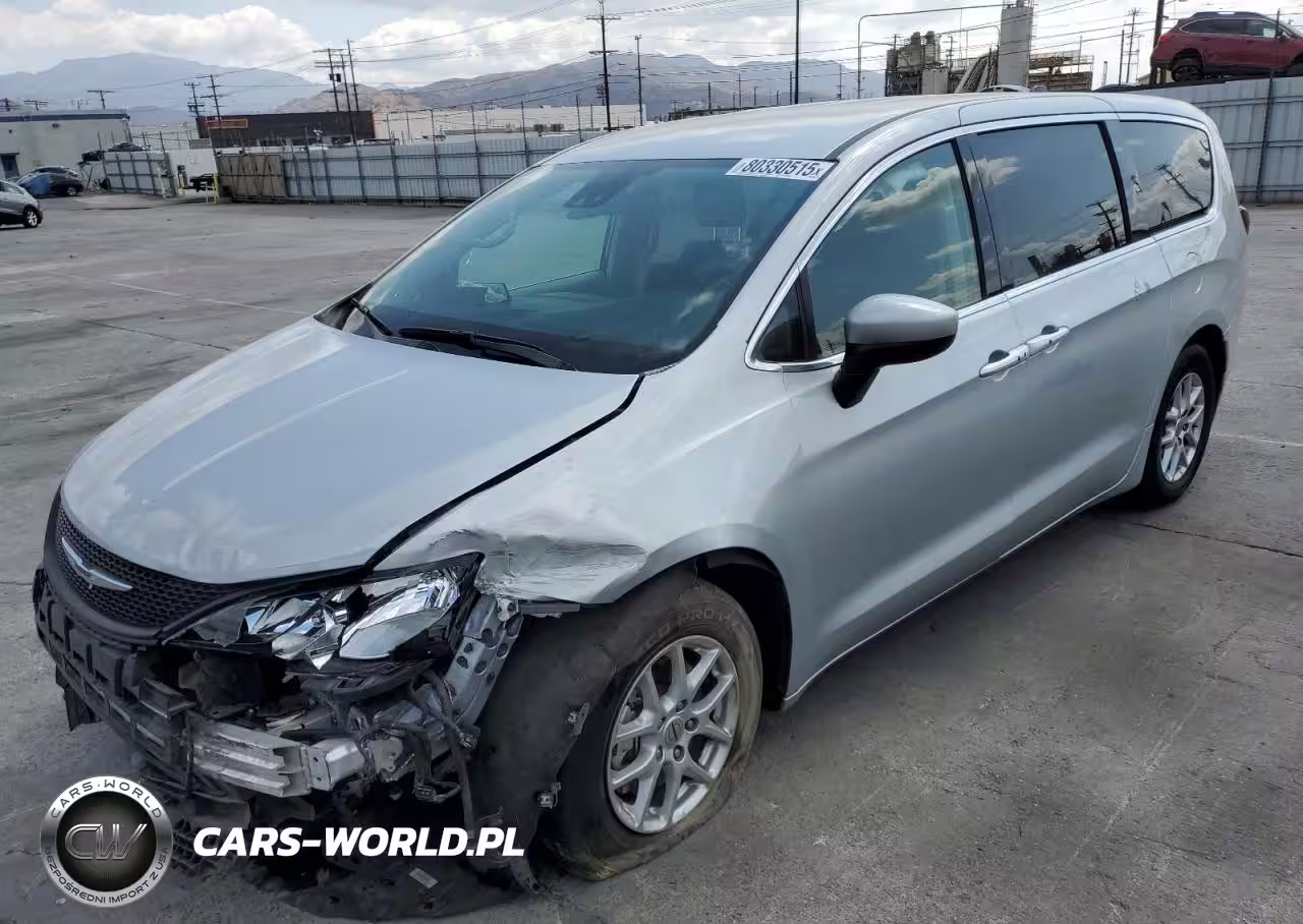2023 Chrysler Voyager Lx