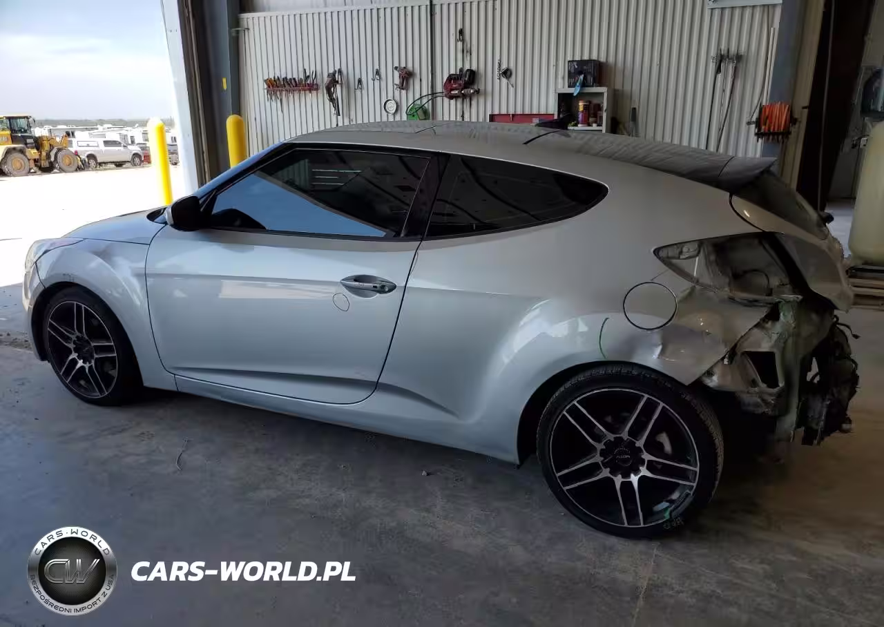 2013 Hyundai Veloster VIN:KMHTC6AD6DU146244 - 2