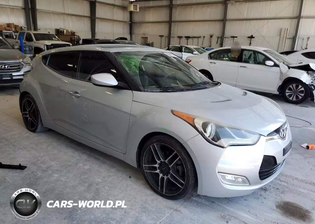2013 Hyundai Veloster VIN:KMHTC6AD6DU146244 - 4