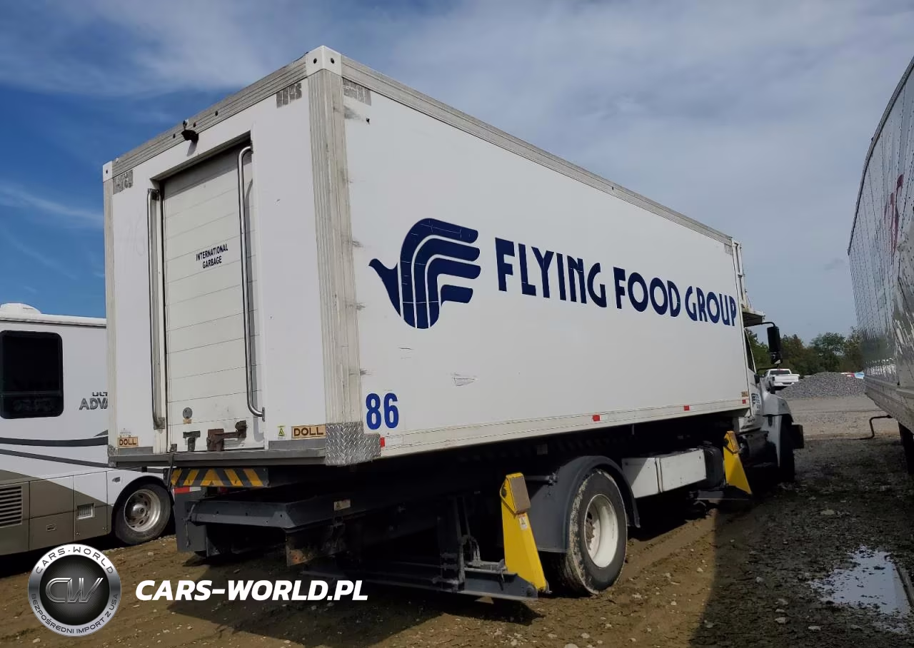 2018 Hino All Models - Trucks Refrigerated Box Truck VIN:5PVNV8JT0J4S54851 - 3