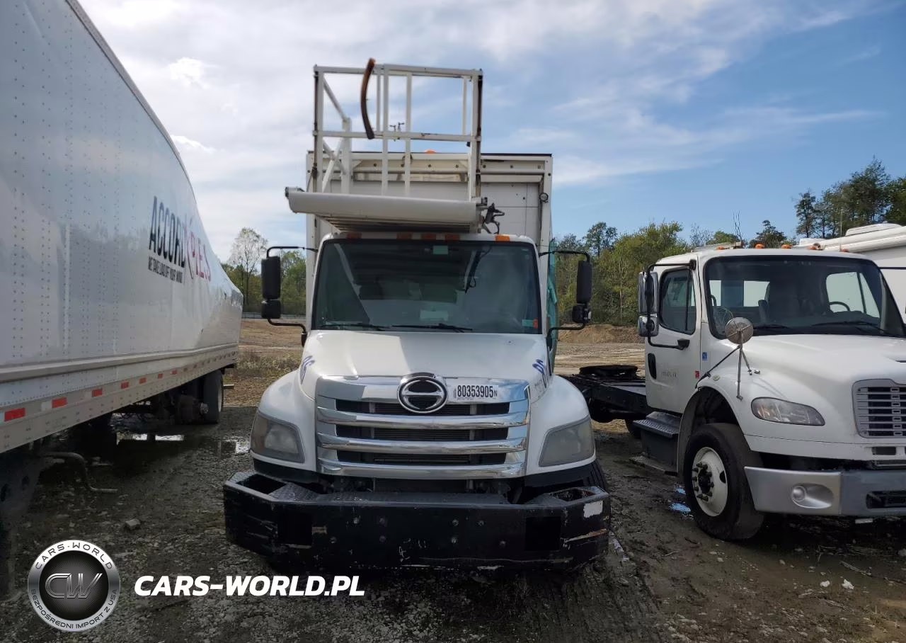 2018 Hino All Models - Trucks Refrigerated Box Truck VIN:5PVNV8JT0J4S54851 - 5
