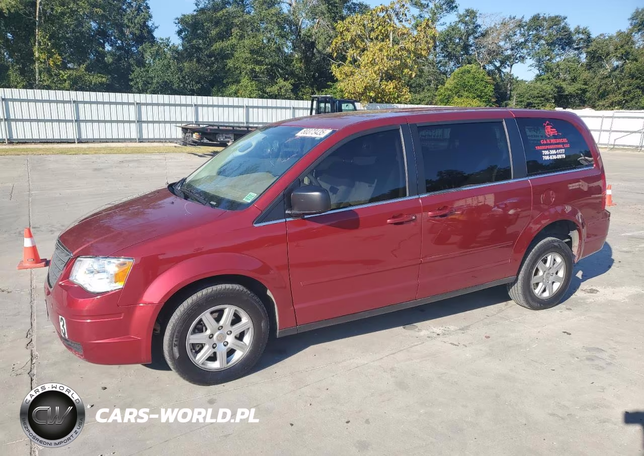 2010 Chrysler Town & Country Lx VIN:2A4RR2D10AR330346 - 1