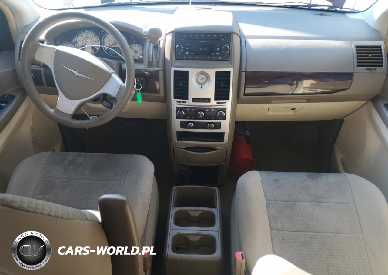 2010 Chrysler Town & Country Lx VIN:2A4RR2D10AR330346 - 8