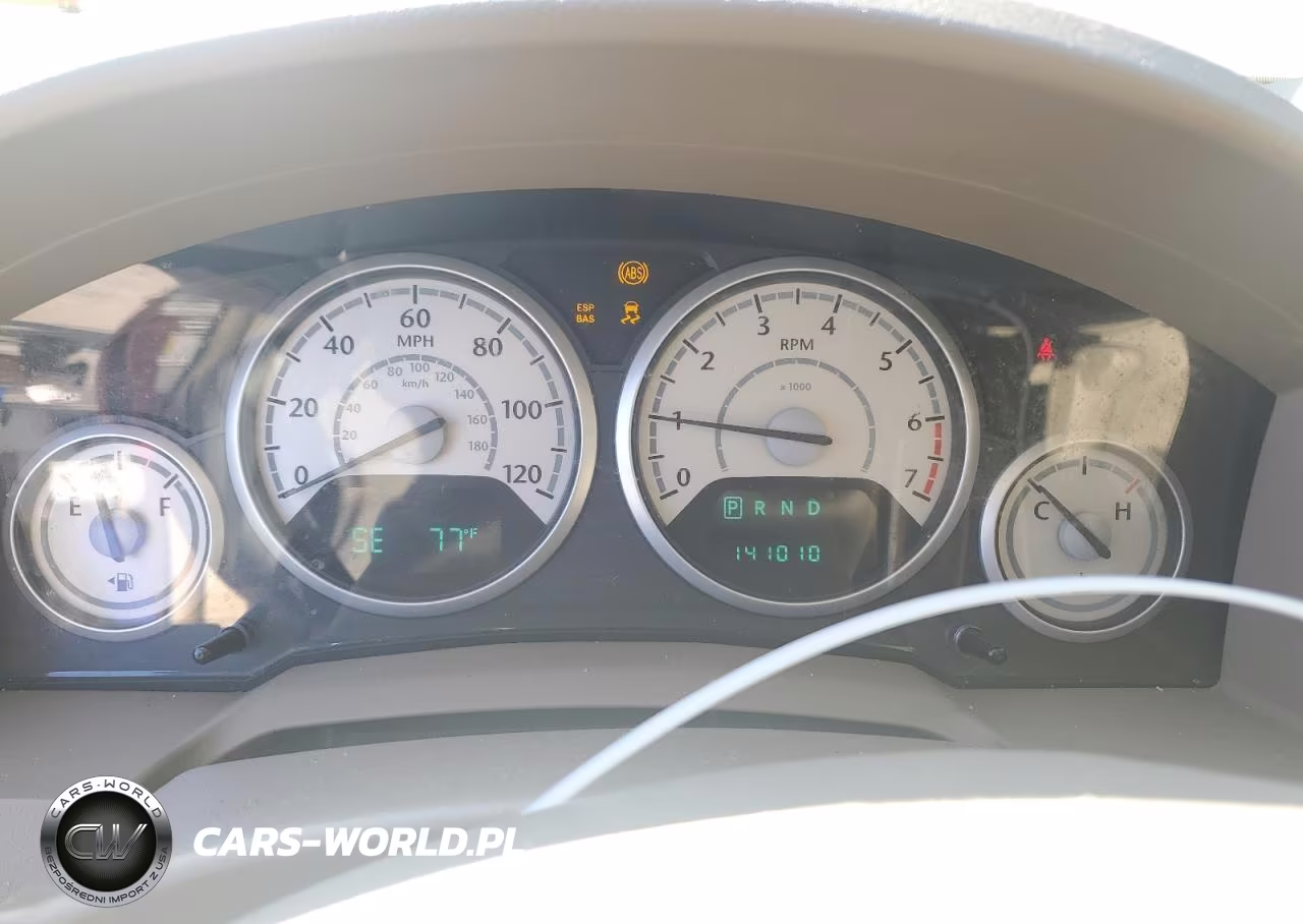 2010 Chrysler Town & Country Lx VIN:2A4RR2D10AR330346 - 9
