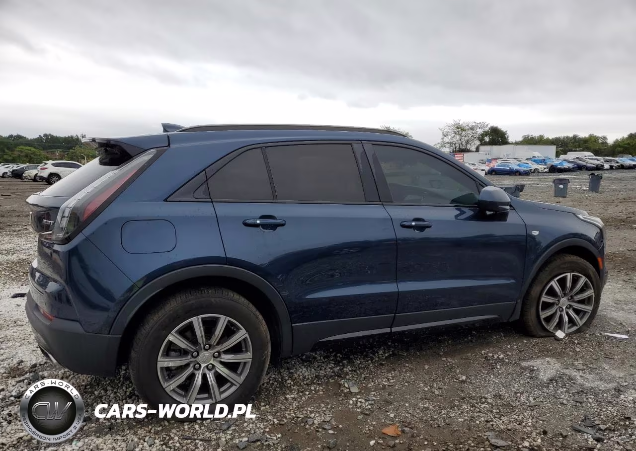 2019 Cadillac Xt4 Sport VIN:1GYFZER45KF104514 - 3