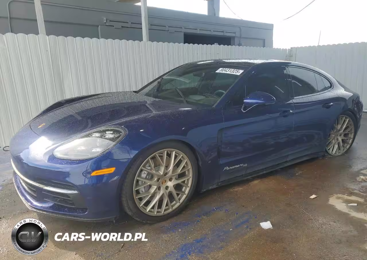 PORSCHE