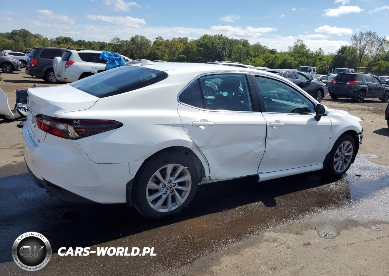 2024 Toyota Camry Le VIN:4T1C11AK6RU203962 - 3