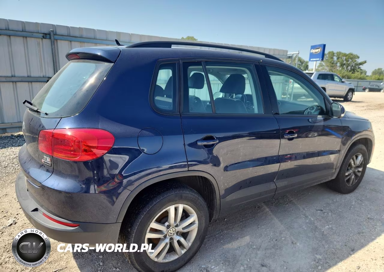 2016 Volkswagen Tiguan S VIN:WVGBV7AX3GW587750 - 3