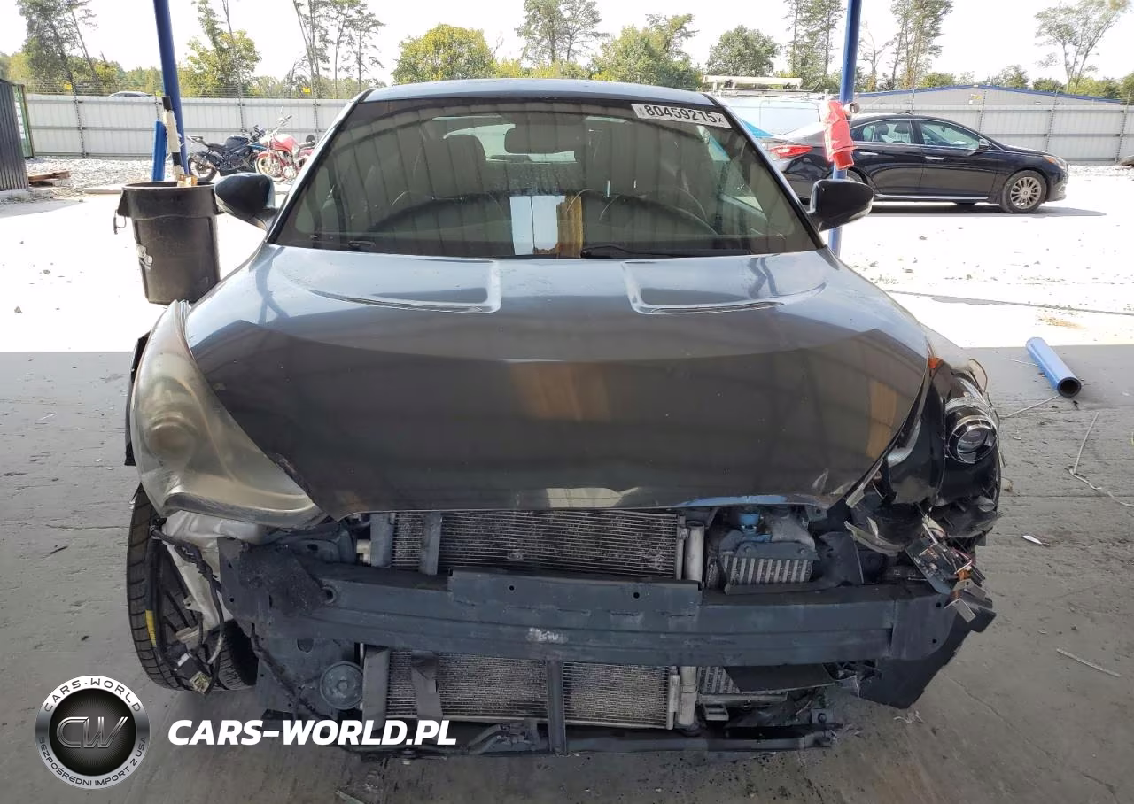 2013 Hyundai Veloster Turbo VIN:KMHTC6AE1DU176924 - 5