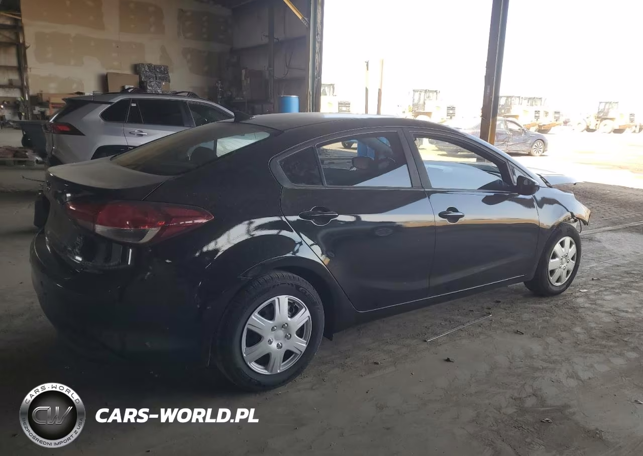 2018 Kia Forte Lx VIN:3KPFK4A75JE244582 - 3