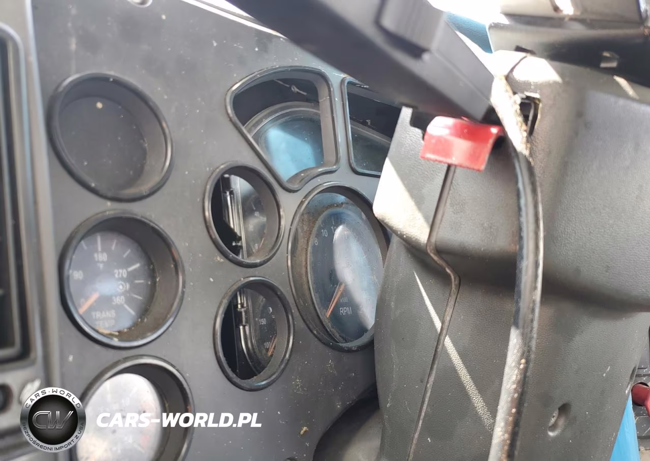 2013 Mack 600 Cxu600 - Semi Truck VIN:1M1AW01Y5DM006379 - 8