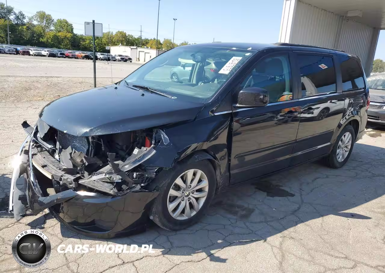 2013 Volkswagen Routan Se