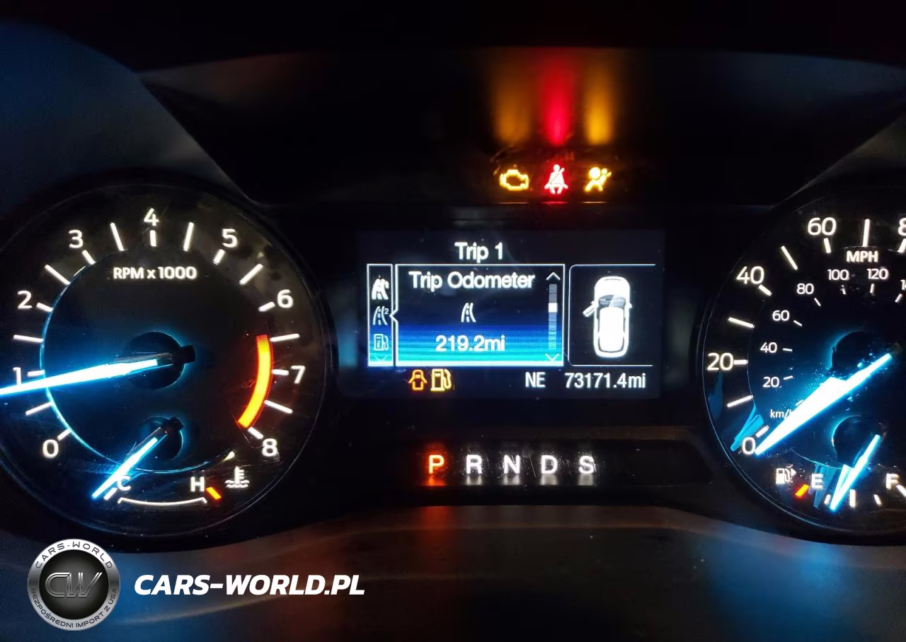 2016 Ford Explorer VIN:1FM5K8B89GGD17774 - 9